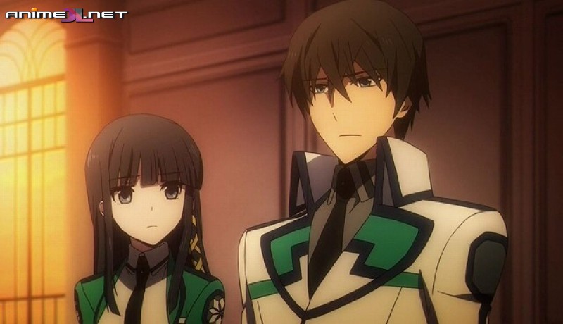Mahouka Koukou no Rettousei en español