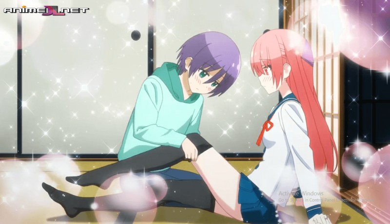 Tonikaku Kawaii: Seifuku en latino