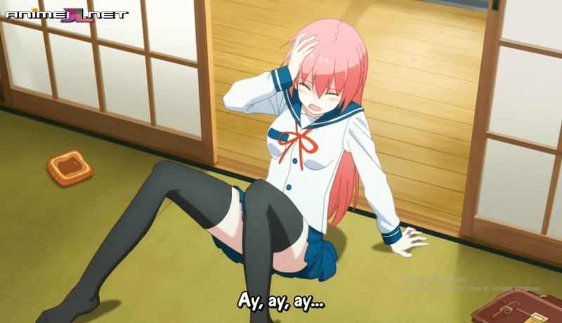 Tonikaku Kawaii: Seifuku completo